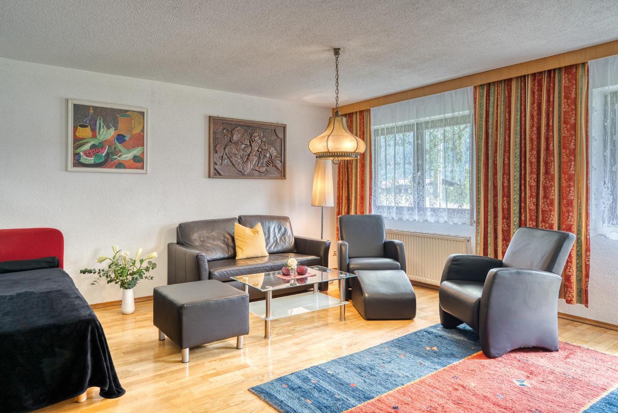 Hotel Zum Lamm Tarrenz Exterior photo